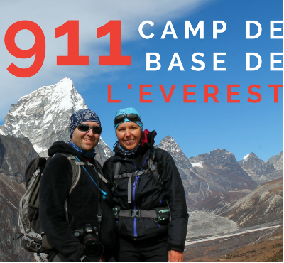 Camp de base de l'Everest par une journée d'avalanche