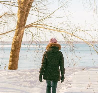 Marcher dans le bois l’hiver sans raquettes, oui c’est possible ! photo