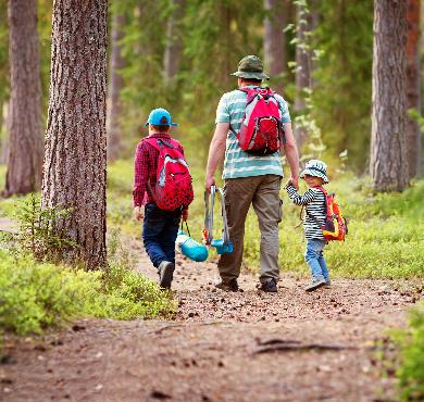 11 trucs pour initier vos enfants à la randonnée photo